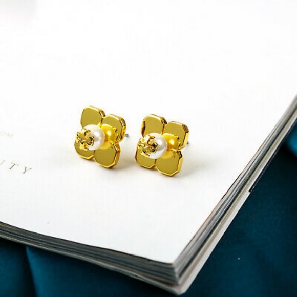 Nwot Tory Burch earrings - Picture 2 of 3